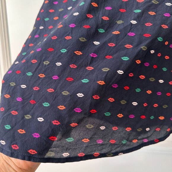 J.Crew Ruffle-Neck Silk Top in Lips Print size 8 Tall Navy Blue 100% Silk - Picture 9 of 12